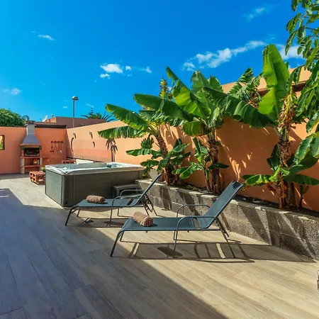 Jacuzzi & Barbecue Villa