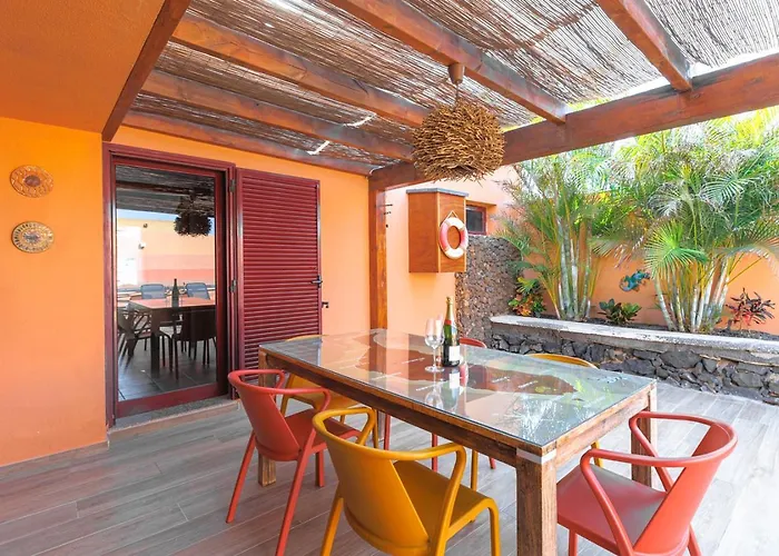 ヴィラ Jacuzzi & Barbecue ラ・オリーバ