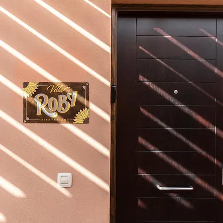 Jacuzzi & Barbecue Villa *